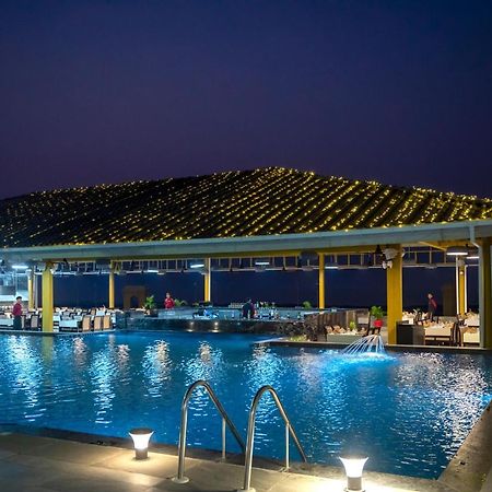 The Gold Beach Resort Daman Eksteriør bilde