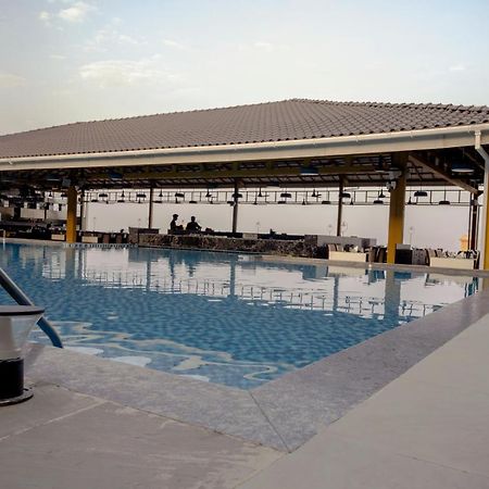The Gold Beach Resort Daman Eksteriør bilde
