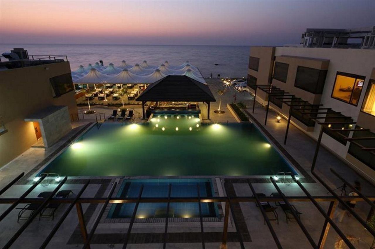 The Gold Beach Resort Daman Eksteriør bilde