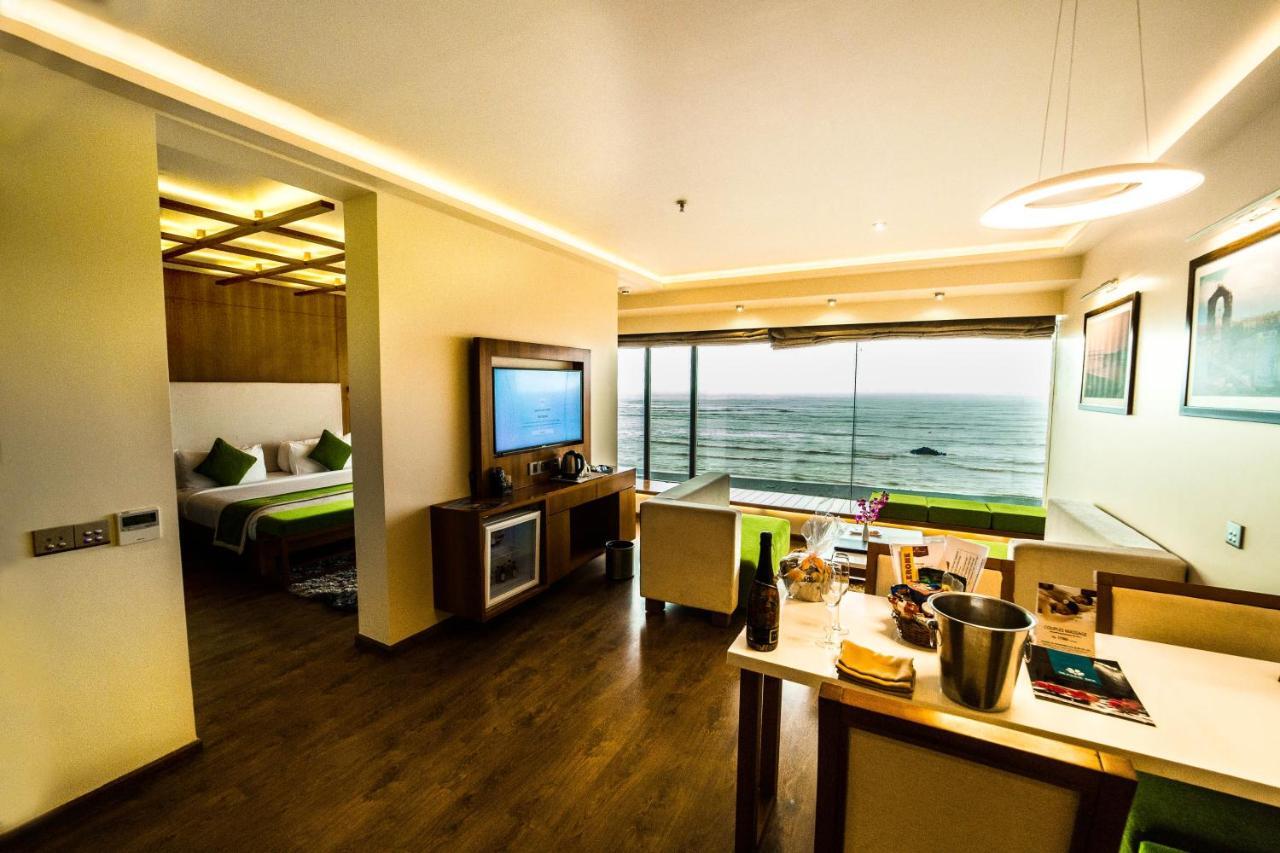 The Gold Beach Resort Daman Eksteriør bilde