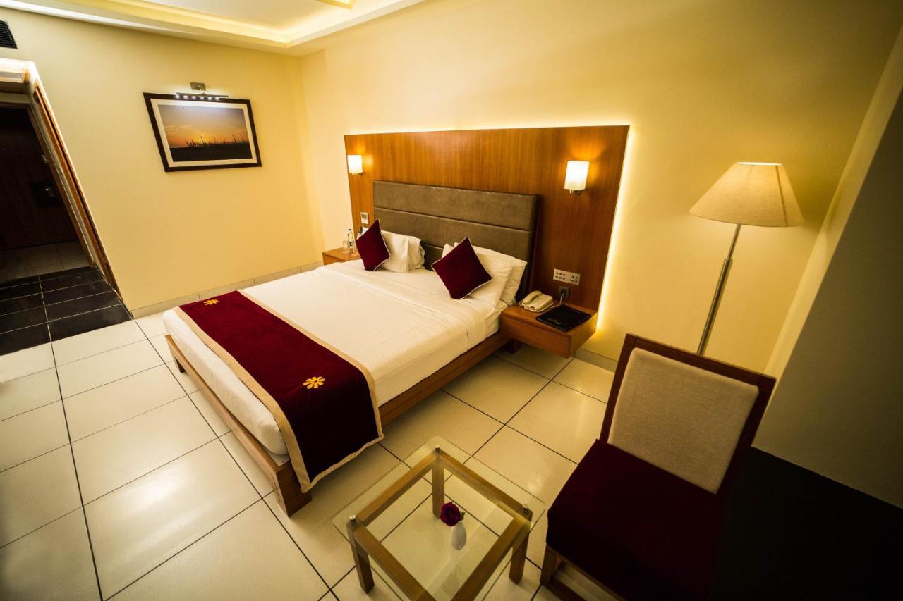The Gold Beach Resort Daman Eksteriør bilde
