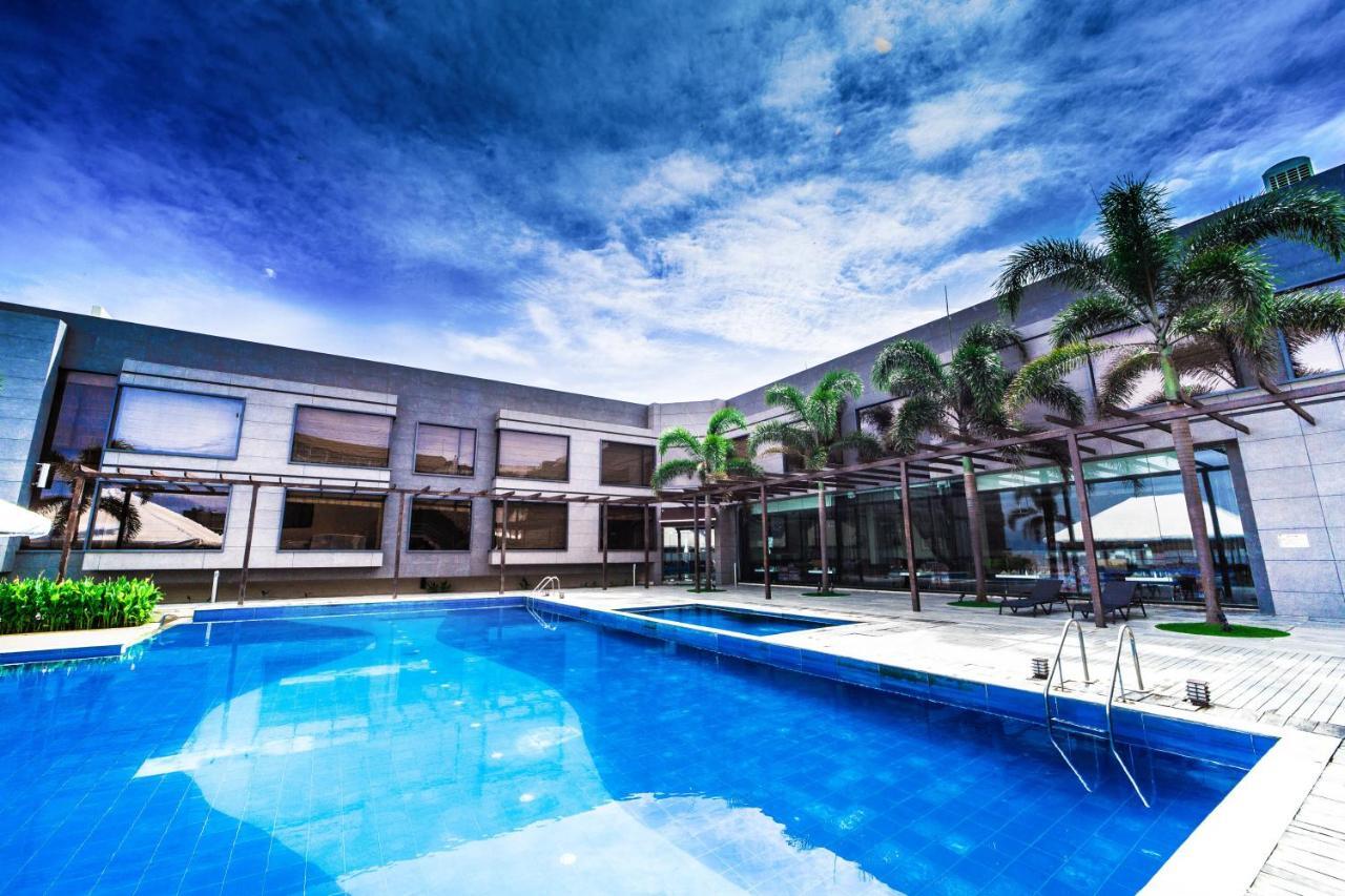 The Gold Beach Resort Daman Eksteriør bilde