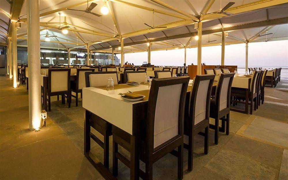 The Gold Beach Resort Daman Eksteriør bilde